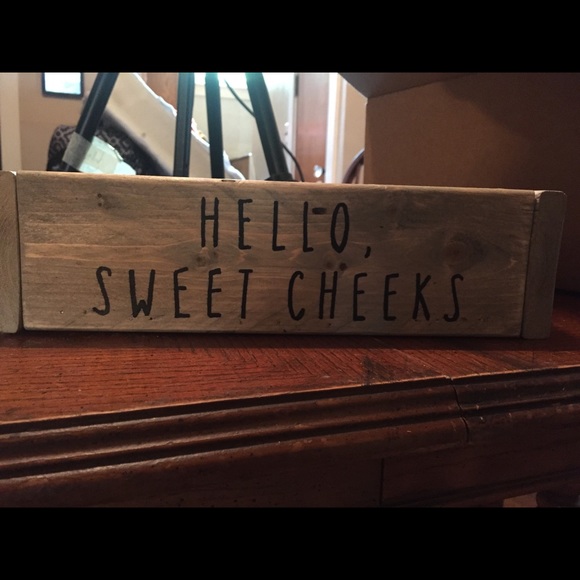 Bathroom Box - Picture 1 of 2